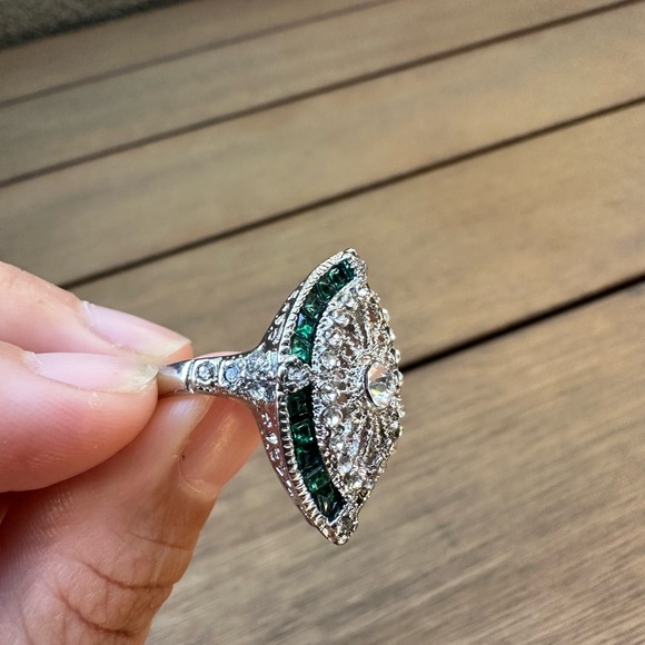 Vintage Emerald Silver 925 Plated Ring - Picture 10 of 15